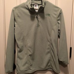 North face pull over
